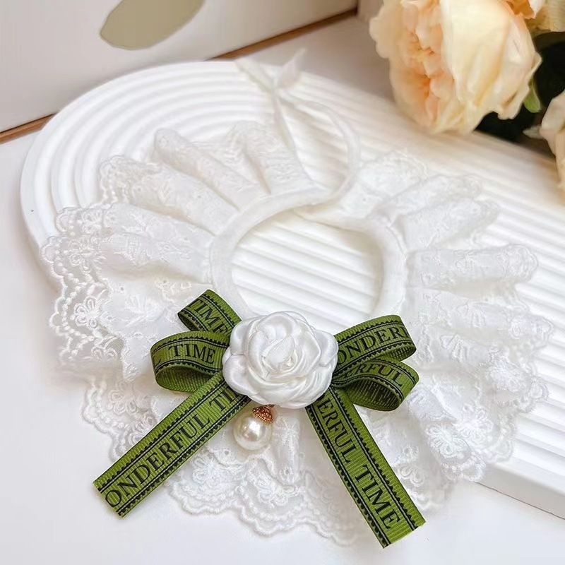 Mint Fresh Lace Bib Collar for Cats with Adjustable Tie